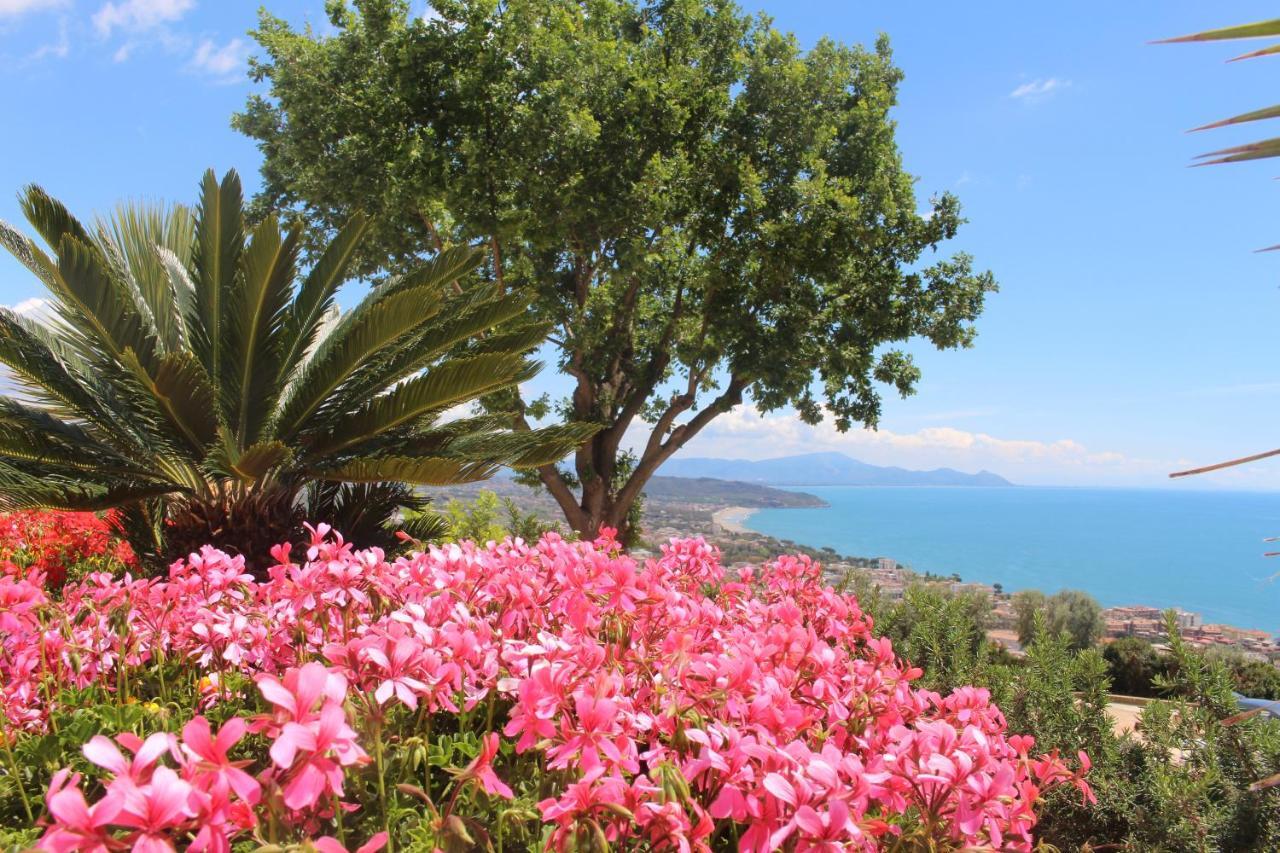 Villa Treglia B&B Formia Eksteriør billede